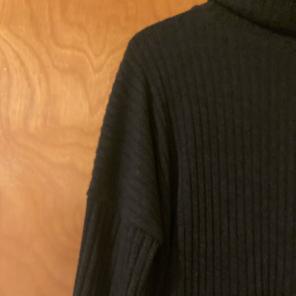 Black turtleneck sweater, size M - Picture 5 of 8